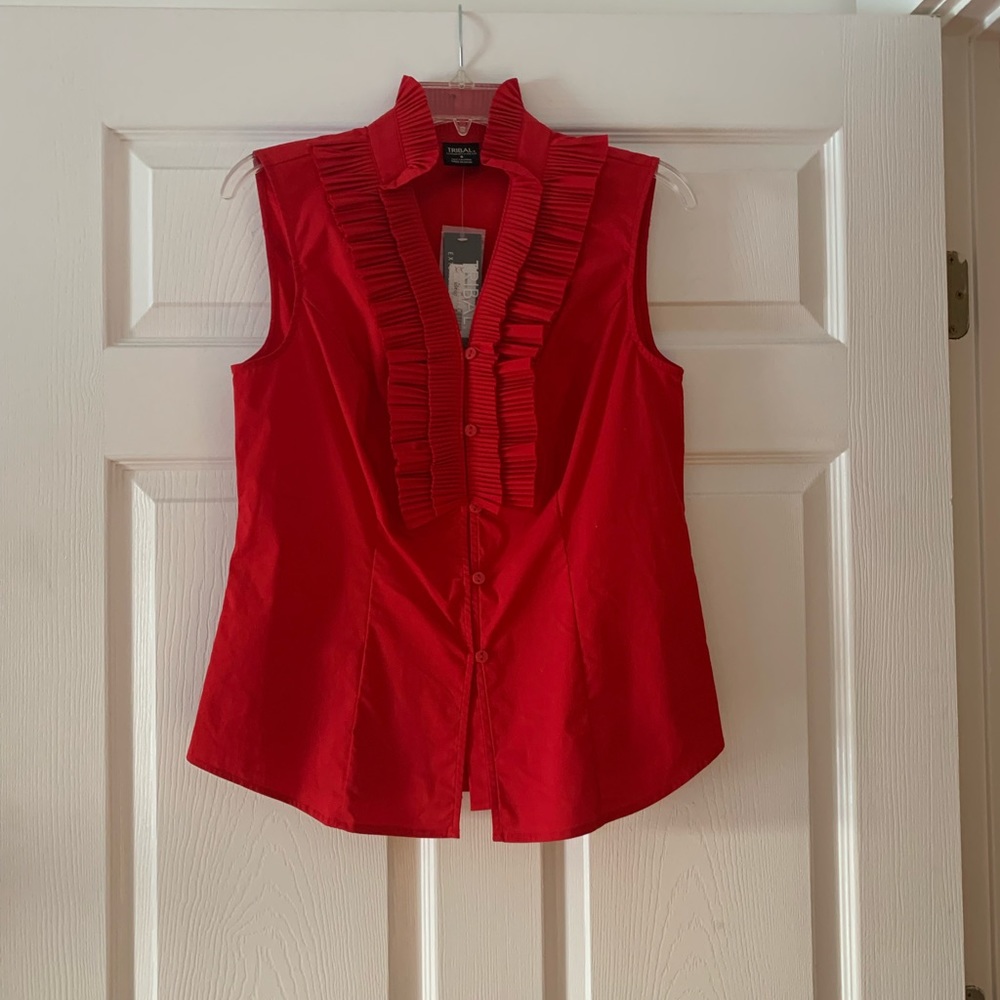 Ladies Sleeveless Blouse